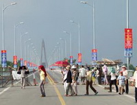 60.000 khách đã kéo về cầu Rạch Miễu tham quan