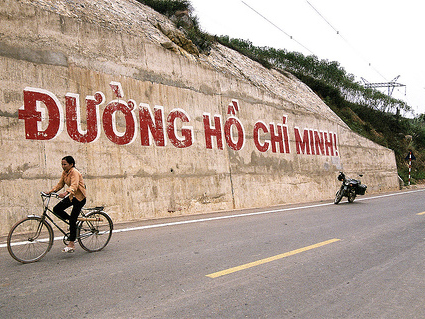 Không thể thông tuyến đường Hồ Chí Minh trong năm nay