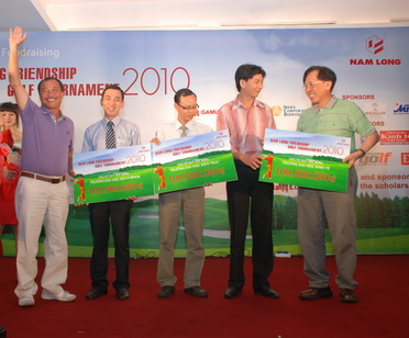 Nam Long tổ chức giải golf gây quỹ hơn 500 triệu cho các trường đại học