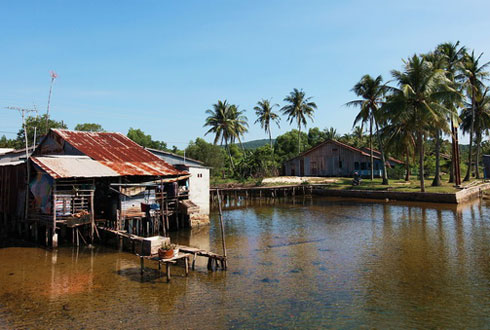 Miễn tiền sử dụng đất ở cho hộ dân làng chài 