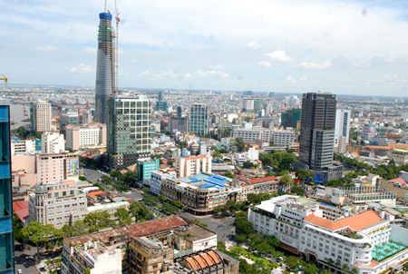 Giá nhà phố nội thành TPHCM giảm nhẹ