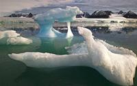 Khoảnh khắc băng Bắc Cực tan chảy tuyệt đẹp