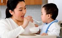 90% mẹ Việt cho con ăn theo quảng cáo