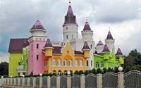 Trường mẫu giáo giống lâu đài cổ tích ở Nga