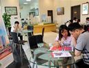 Chạy đua bán “suất ngoại giao”