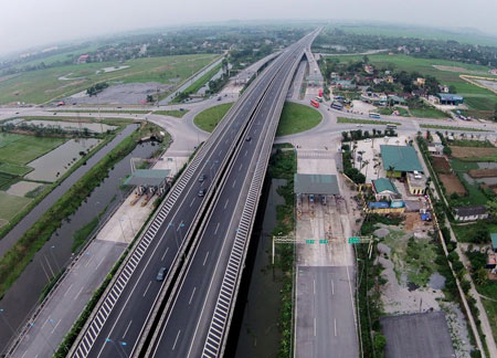 A1B 1kmduong Chỉ vỏn vẹn 1 km đường cao tốc Bắc   Nam có giá hơn 200 tỷ đồng