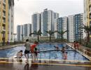 Người dân chung cư Carina Plaza mong sớm được trở về nhà