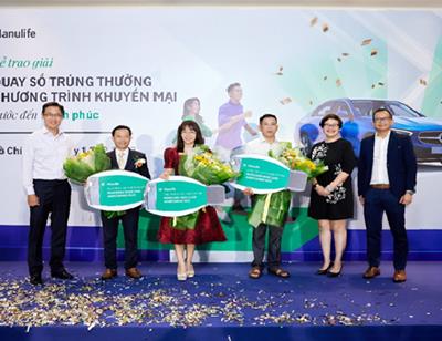 Manulife Việt Nam tiếp tục tri ân khách hàng, công bố 3 chủ nhân trúng thưởng xe Mercedes